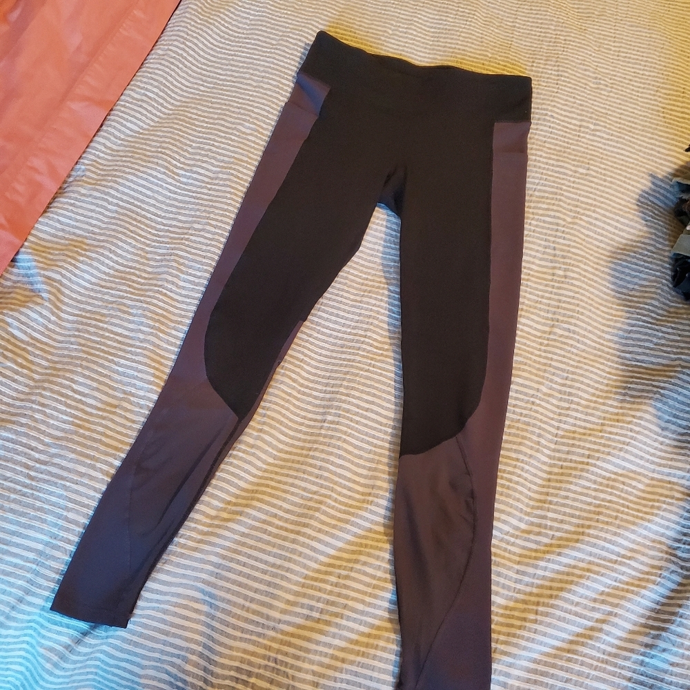Fabletics mid-rise powerhold leggings
